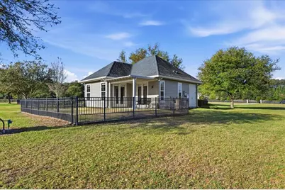 10401 NW 153rd Terrace, Alachua, FL 32615 - Photo 6