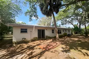 23 NE 6th St, Chiefland, FL 32626 - Photo 2