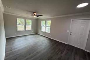 2232 SE 8th Pl, Gainesville, FL 32641 - Photo 4