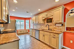 533 NW 39th Dr, Gainesville, FL 32607 - Photo 12