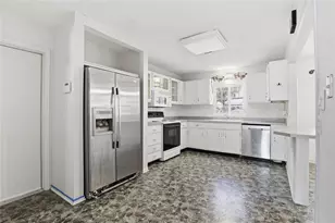 4006 NW 36th Ter, Gainesville, FL 32605 - Photo 4