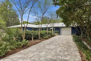 1716 NW 12th Rd, Gainesville, FL 32605 - Photo 12