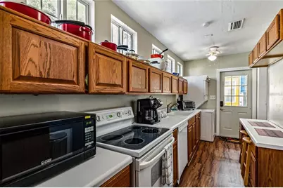 1203 NW 12th Avenue, Gainesville, FL 32601 - Photo 8