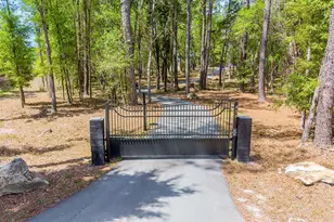 456 SW Bradenton Way, Fort White, FL 32038 - Photo 2