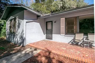 2016 NW 7th Pl, Gainesville, FL 32603 - Photo 2