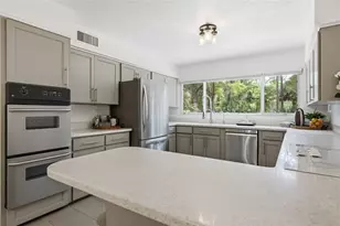 616 SW 21st Ave, Gainesville, FL 32601 - Photo 6