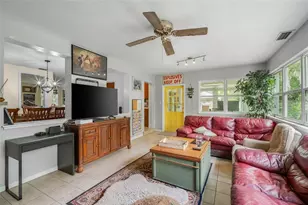 2034 NW 8th Pl, Gainesville, FL 32603 - Photo 12