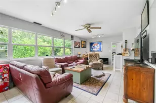 2034 NW 8th Pl, Gainesville, FL 32603 - Photo 10