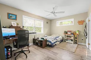 2034 NW 8th Pl, Gainesville, FL 32603 - Photo 18