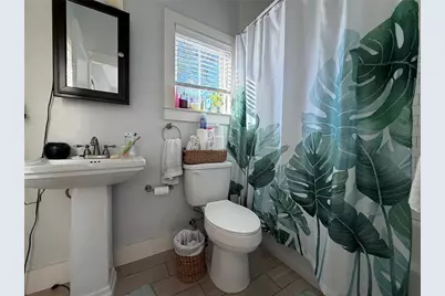 717 NW 10th Street #10, Gainesville, FL 32601 - Photo 6