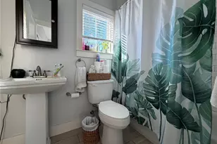 717 NW 10th St, Gainesville, FL 32601 - Photo 6