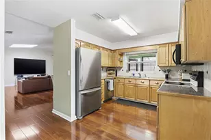 7306 SW 17th Pl, Gainesville, FL 32607 - Photo 14