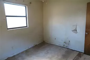 1045 SE 19th St, Gainesville, FL 32641 - Photo 8