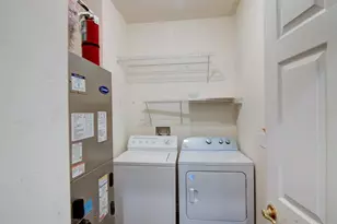 1563 NW 29 Rd, Gainesville, FL 32605 - Photo 10