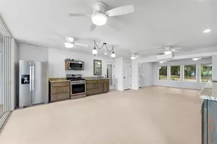 8026 NE 221st St, Melrose, FL 32666 - Photo 10