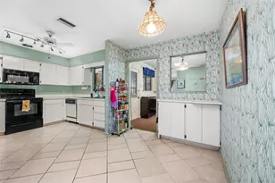 8508 NW 37th Dr, Gainesville, FL 32653 - Photo 16