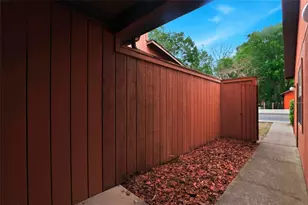 826 SW 57 Terrace, Gainesville, FL 32607 - Photo 4