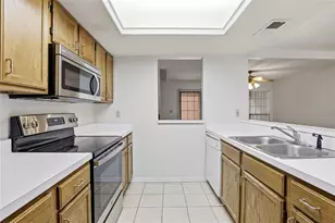 826 SW 57 Terrace, Gainesville, FL 32607 - Photo 6