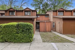 826 SW 57 Terrace, Gainesville, FL 32607 - Photo 2