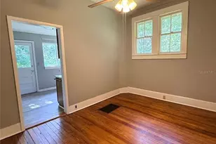 541 NE 11th St, Gainesville, FL 32601 - Photo 8
