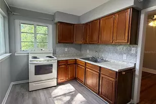 541 NE 11th St, Gainesville, FL 32601 - Photo 12