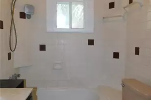541 NE 11th St, Gainesville, FL 32601 - Photo 14