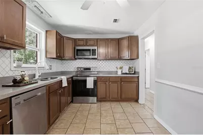 3921 SE 14th Terrace, Gainesville, FL 32641 - Photo 8