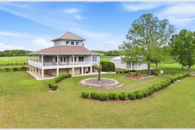 1042 SW Woodland Avenue, Fort White, FL 32038 - Photo 1