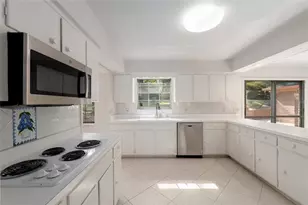 1410 NW 28 St, Gainesville, FL 32605 - Photo 10