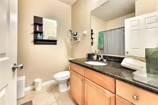 1185 SW 9th Rd, Gainesville, FL 32601 - Photo 20