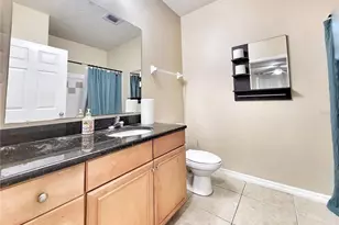1185 SW 9th Rd, Gainesville, FL 32601 - Photo 16