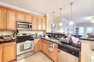 1185 SW 9th Rd, Gainesville, FL 32601 - Photo 6
