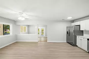 1919 NE 17th Dr, Gainesville, FL 32609 - Photo 10