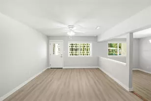 1919 NE 17th Dr, Gainesville, FL 32609 - Photo 8