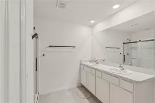 2114 NW 246th Ter, Newberry, FL 32669 - Photo 16