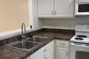 4624 SW 45th Ln, Gainesville, FL 32608 - Photo 2