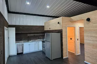 401 SW Kemp Ct, Lake City, FL 32024 - Photo 2