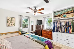 1006 NE 12th Ave, Gainesville, FL 32601 - Photo 14