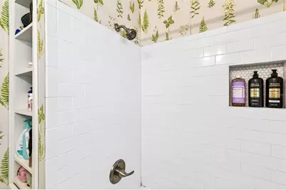 1006 NE 12th Avenue, Gainesville, FL 32601 - Photo 12