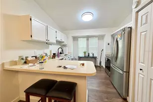 421 NW 48th Blvd, Gainesville, FL 32607 - Photo 2