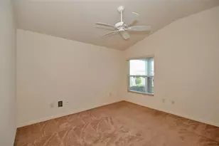 9188 SE 166th Sprung Ln, The Villages, FL 32162 - Photo 10