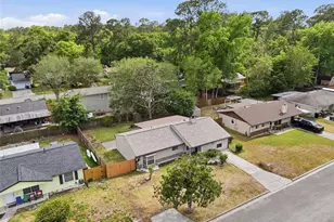 2245 NW 37th Pl, Gainesville, FL 32605 - Photo 10