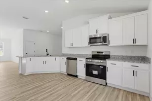 16840 NW 178th Terrace, Alachua, FL 32615 - Photo 2