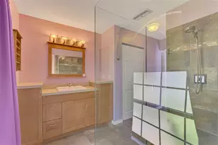 7805 38th Ct E, Sarasota, FL 34243 - Photo 30