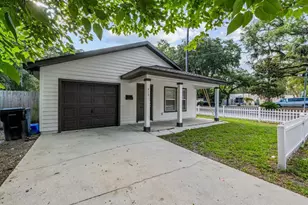 415 NW 10th St, Gainesville, FL 32601 - Photo 2