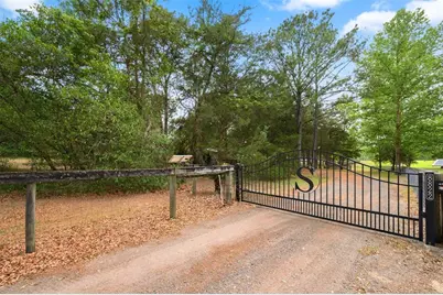 8822 NW 170th Street, Alachua, FL 32615 - Photo 2
