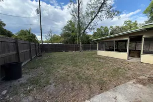 1610 NE 19th Pl, Gainesville, FL 32609 - Photo 16