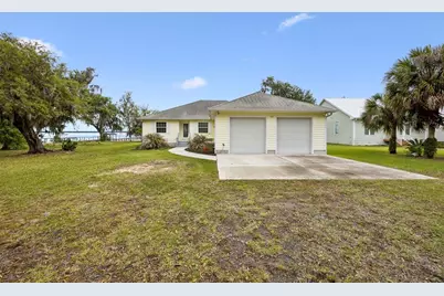 102 Sandra Lane, Crescent City, FL 32112 - Photo 2