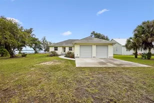 102 Sandra Ln, Crescent City, FL 32112 - Photo 2
