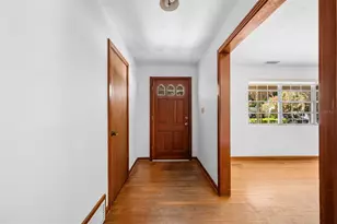 3716 SW 6th Pl, Gainesville, FL 32607 - Photo 2